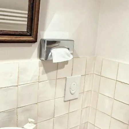 Holiday home Petite Maison Charmante A Avec Terrasse Et Jardin